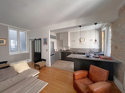 APPARTEMENT T3 A LOUER - LYON 2EME ARRONDISSEMENT - 76.1 m2 - 1 550 € charges comprises par mois