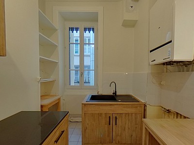 APPARTEMENT T3 A LOUER - LYON 2EME ARRONDISSEMENT - 92.23 m2 - 1�360�&euro; charges comprises par mois