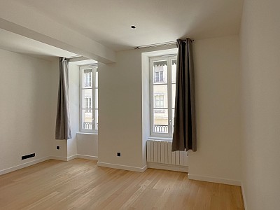 APPARTEMENT T3 A LOUER - LYON 2EME ARRONDISSEMENT - 55,04 m2 - 1245 € charges comprises par mois