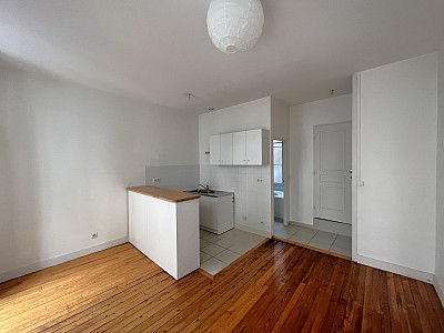 APPARTEMENT T3 A LOUER - LYON 3EME ARRONDISSEMENT - 58.89 m2 - 934€ charges comprises par mois