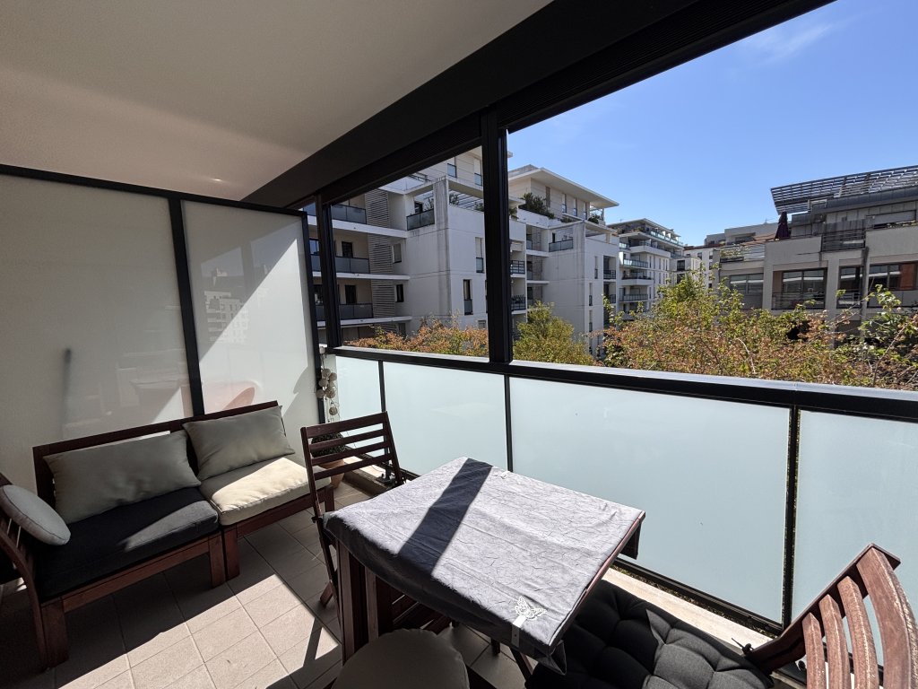 APPARTEMENT T3 A LOUER - LYON 3EME ARRONDISSEMENT - 75.28 m2 - 1 490 &euro; charges comprises par mois