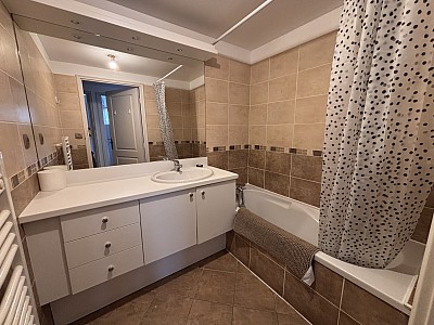 APPARTEMENT T3 A LOUER - LYON 3EME ARRONDISSEMENT - 75.28 m2 - 1 490 € charges comprises par mois