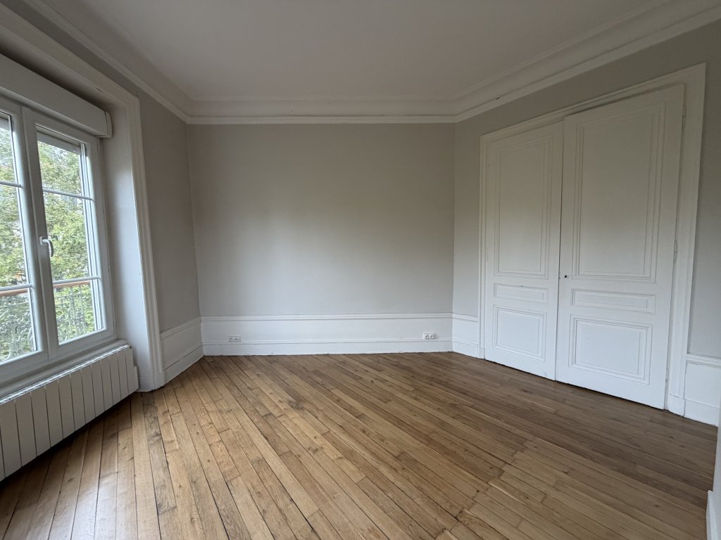 APPARTEMENT T3 A LOUER - LYON 3EME ARRONDISSEMENT - 57.3 m2 - 910 &euro; charges comprises par mois