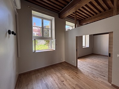 APPARTEMENT T2 A LOUER - LYON 4EME ARRONDISSEMENT - 54.76 m2 - 1622€ charges comprises par mois