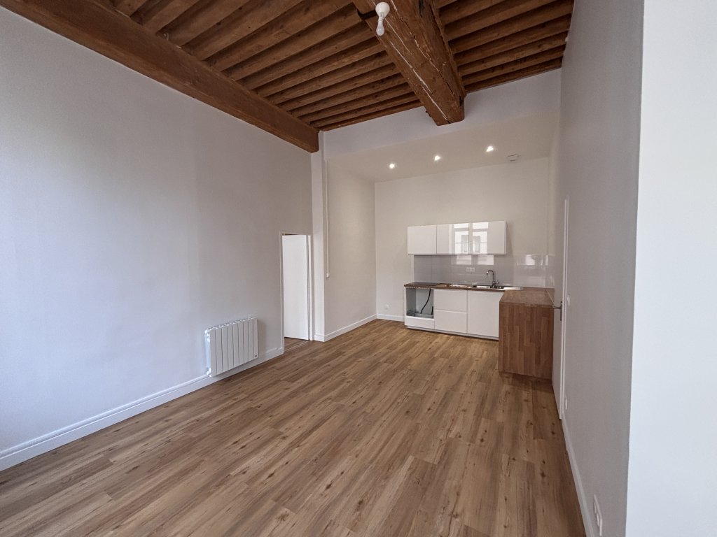 APPARTEMENT T3 A LOUER - LYON 4EME ARRONDISSEMENT - 62.01 m2 - 997�&euro; charges comprises par mois