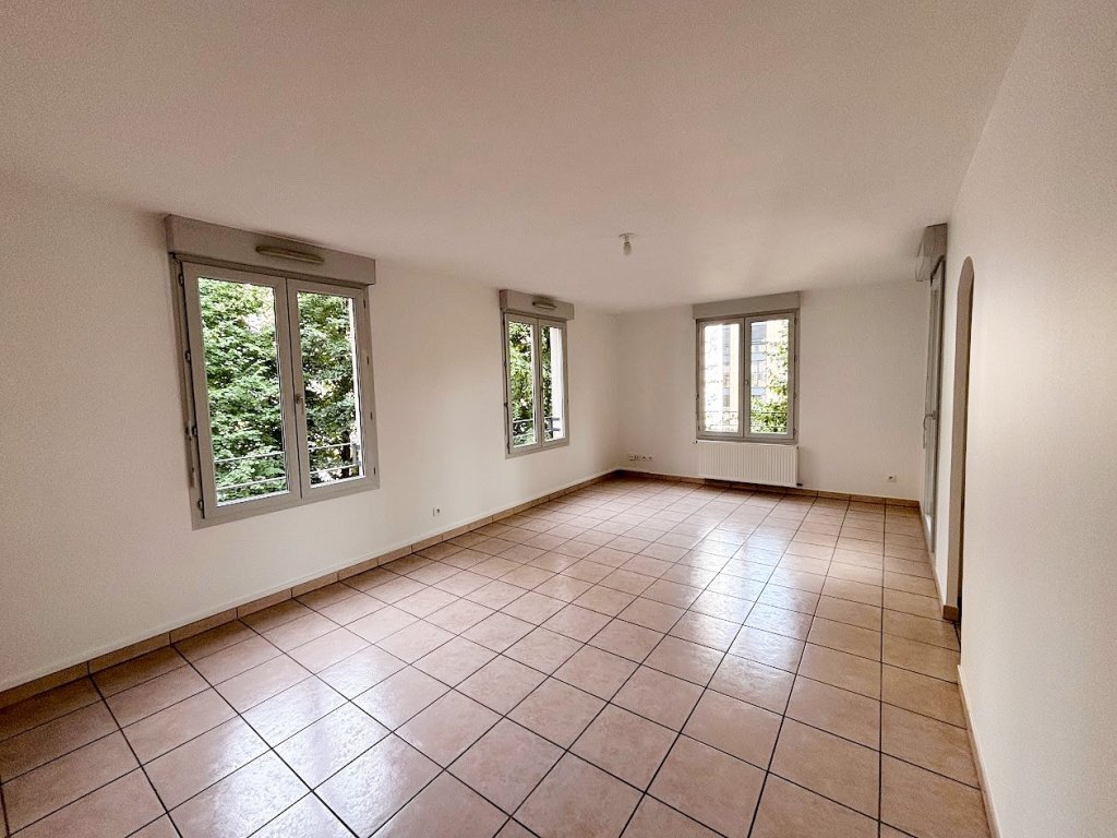 APPARTEMENT T3 A LOUER - LYON 4EME ARRONDISSEMENT - 67.31 m2 - 1 200 &euro; charges comprises par mois