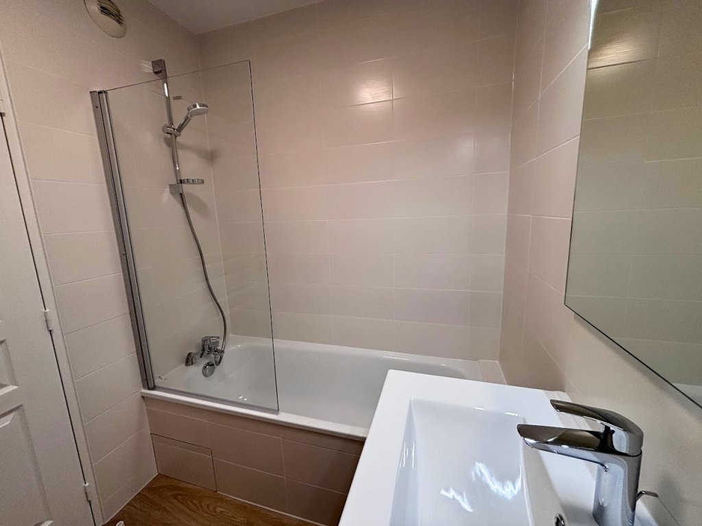 APPARTEMENT T3 A LOUER - LYON 4EME ARRONDISSEMENT - 67.31 m2 - 1 200 &euro; charges comprises par mois