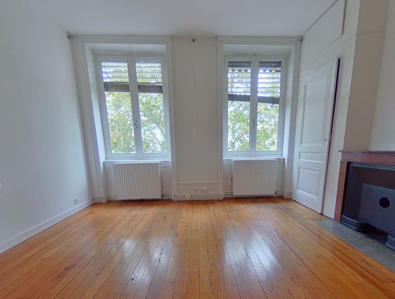 APPARTEMENT T3 A LOUER - LYON 4EME ARRONDISSEMENT Place Croix Rousse-Austerlitz - 68.57 m2 - 1 118 &euro; charges comprises par mois