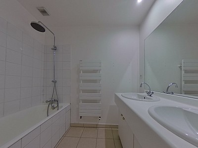 APPARTEMENT T3 A LOUER - LYON 4EME ARRONDISSEMENT Place Croix Rousse-Austerlitz - 68.57 m2 - 1 118 € charges comprises par mois