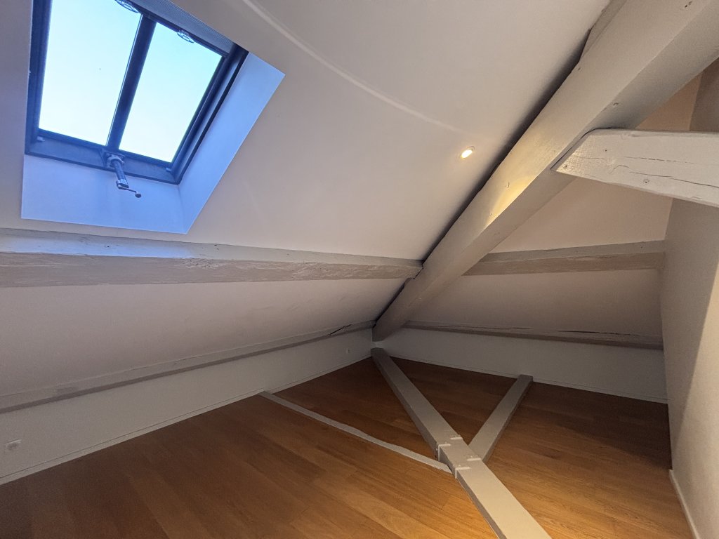 APPARTEMENT T3 A LOUER - LYON 5EME ARRONDISSEMENT - 61.2 m2 - 1 260 &euro; charges comprises par mois