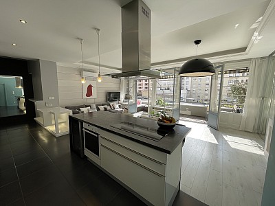 APPARTEMENT T3 A LOUER - LYON 6EME ARRONDISSEMENT - 94.03 m2 - 2073€ charges comprises par mois