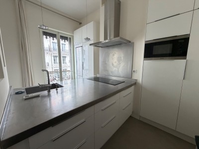 APPARTEMENT T3 A LOUER - LYON 6EME ARRONDISSEMENT - 103 m2 - 1 490 € charges comprises par mois