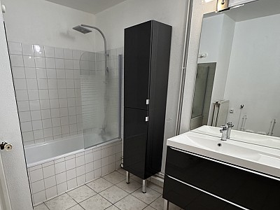 APPARTEMENT T3 A LOUER - LYON 6EME ARRONDISSEMENT - 99.45 m2 - 1 465 € charges comprises par mois