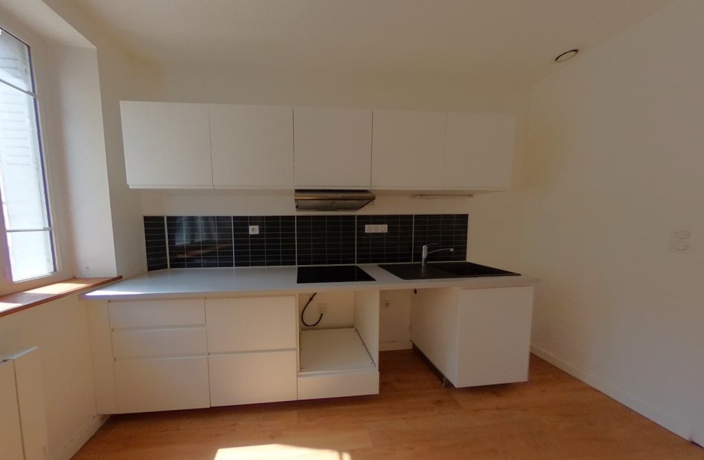 APPARTEMENT T3 A LOUER - LYON 7EME ARRONDISSEMENT - 62.72 m2 - 834 &euro; charges comprises par mois