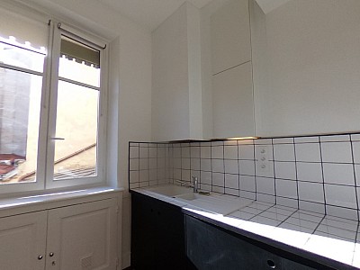 APPARTEMENT T3 A LOUER - LYON 7EME ARRONDISSEMENT - 94.51 m2 - 1 230 € charges comprises par mois