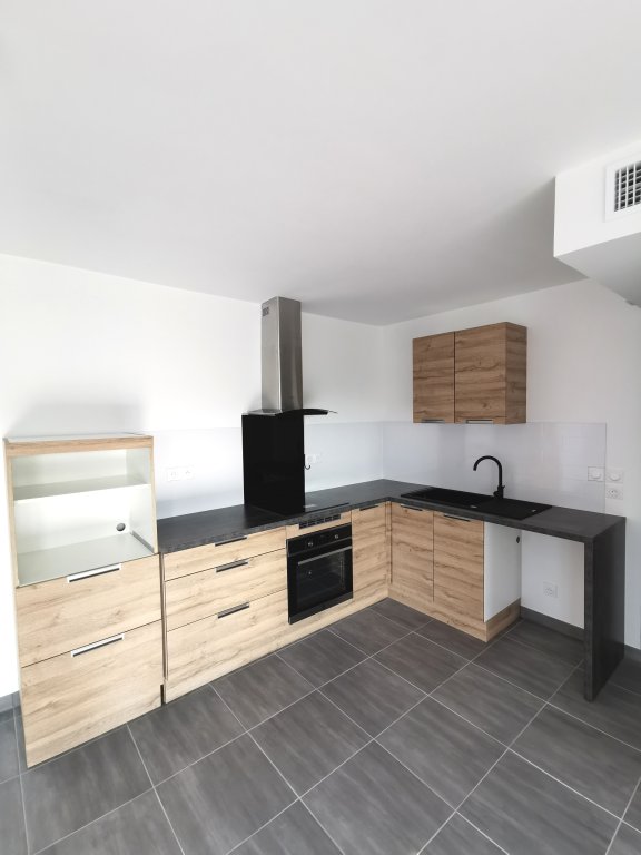 APPARTEMENT T3 A LOUER - TREVOUX - 73.23 m2 - 970 € charges comprises par mois