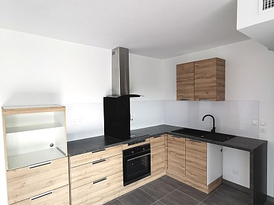 APPARTEMENT T3 A LOUER - TREVOUX - 73.23 m2 - 970 € charges comprises par mois