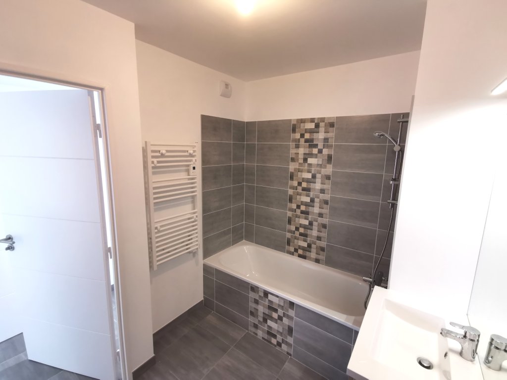 APPARTEMENT T3 A LOUER - TREVOUX - 73.23 m2 - 970 € charges comprises par mois