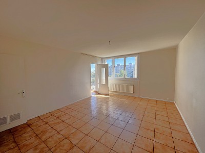 APPARTEMENT T3 - VENISSIEUX - 62,13 m2 - LOUÉ