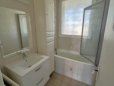 APPARTEMENT T3 - VENISSIEUX - 62,13 m2 - LOUÉ