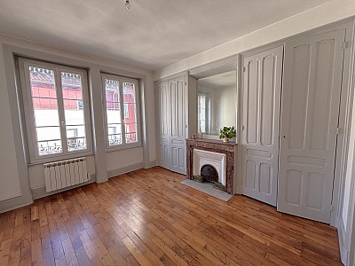 APPARTEMENT T3 A LOUER - VILLEURBANNE - 69.89 m2 - 970�&euro; charges comprises par mois