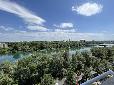 APPARTEMENT T4 A LOUER - CALUIRE ET CUIRE - 108,98 m2 - 1490 € charges comprises par mois