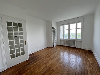 APPARTEMENT T4 A LOUER - CALUIRE ET CUIRE - 108,98 m2 - 1490 € charges comprises par mois
