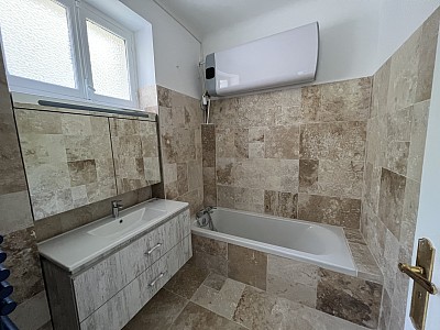 APPARTEMENT T4 A LOUER - CALUIRE ET CUIRE - 108,98 m2 - 1490 € charges comprises par mois