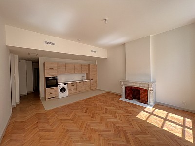 APPARTEMENT T4 A LOUER - LYON 2EME ARRONDISSEMENT - 80.94 m2 - 1720€ charges comprises par mois