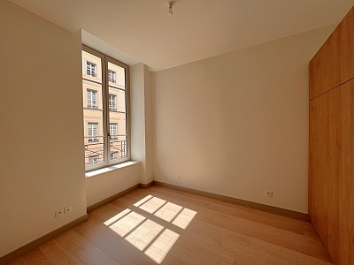 APPARTEMENT T4 A LOUER - LYON 2EME ARRONDISSEMENT - 80.94 m2 - 1720€ charges comprises par mois