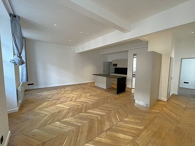 APPARTEMENT T4 A LOUER - LYON 2EME ARRONDISSEMENT - 95.04 m2 - 1845€ charges comprises par mois
