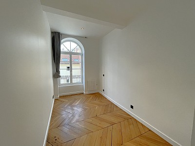 APPARTEMENT T4 A LOUER - LYON 2EME ARRONDISSEMENT - 95.04 m2 - 1845€ charges comprises par mois