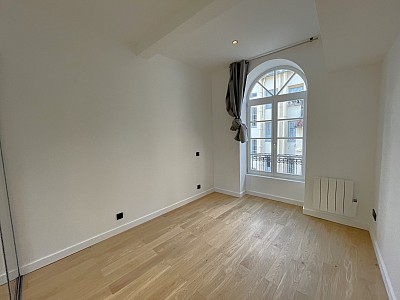 APPARTEMENT T4 A LOUER - LYON 2EME ARRONDISSEMENT - 95.04 m2 - 1845€ charges comprises par mois