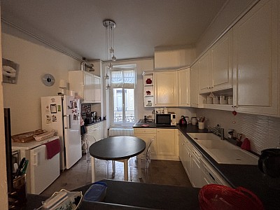 APPARTEMENT T4 A LOUER - LYON 2EME ARRONDISSEMENT - 138 m2 - 1990€ charges comprises par mois