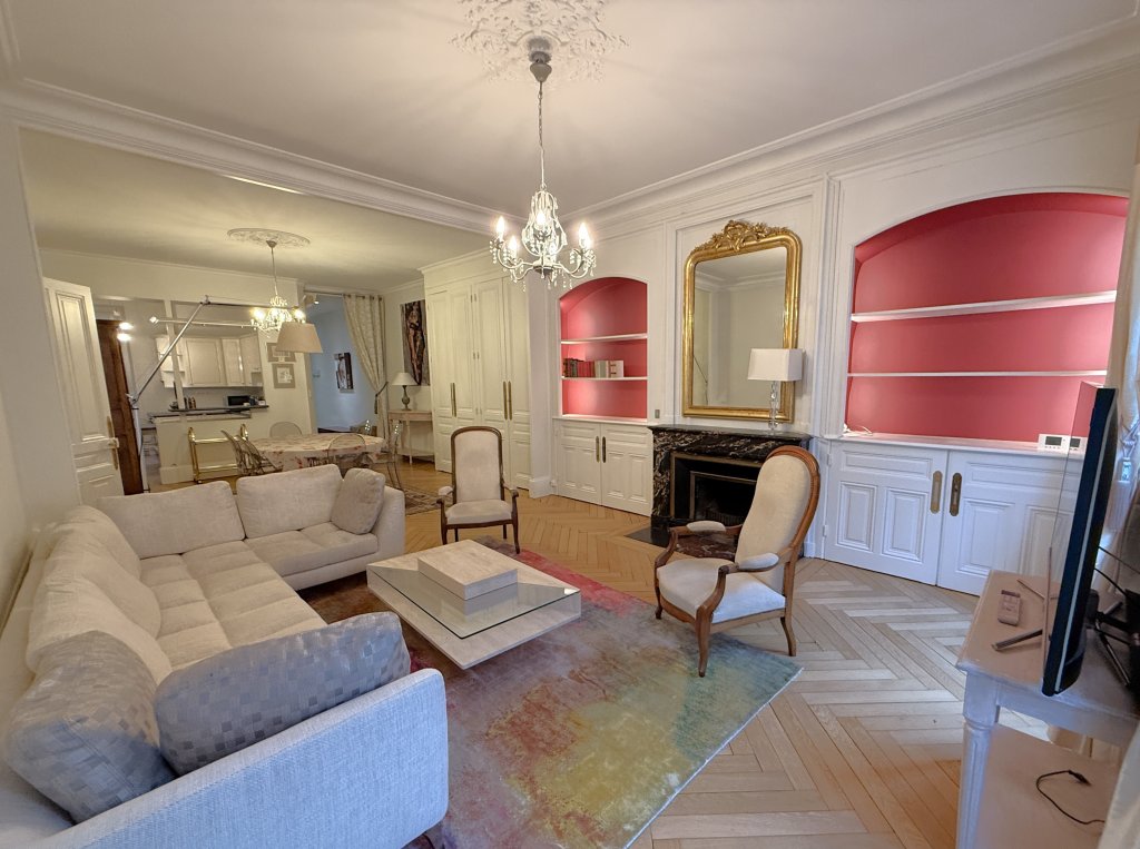 APPARTEMENT T4 A LOUER - LYON 2EME ARRONDISSEMENT - 138.7 m2 - 1�940�&euro; charges comprises par mois