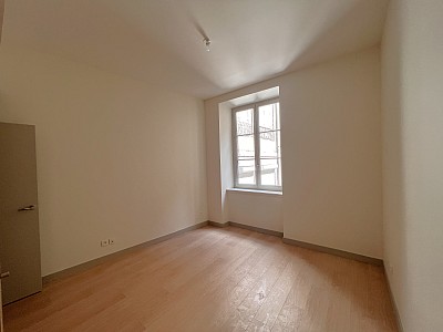 APPARTEMENT T4 A LOUER - LYON 2EME ARRONDISSEMENT - 80.74 m2 - 1 680 &euro; charges comprises par mois