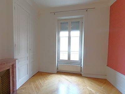 APPARTEMENT T4 A LOUER - LYON 3EME ARRONDISSEMENT - 86.15 m2 - 1313€ charges comprises par mois