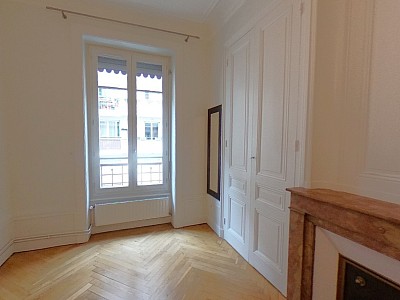 APPARTEMENT T4 A LOUER - LYON 3EME ARRONDISSEMENT - 86.15 m2 - 1313€ charges comprises par mois