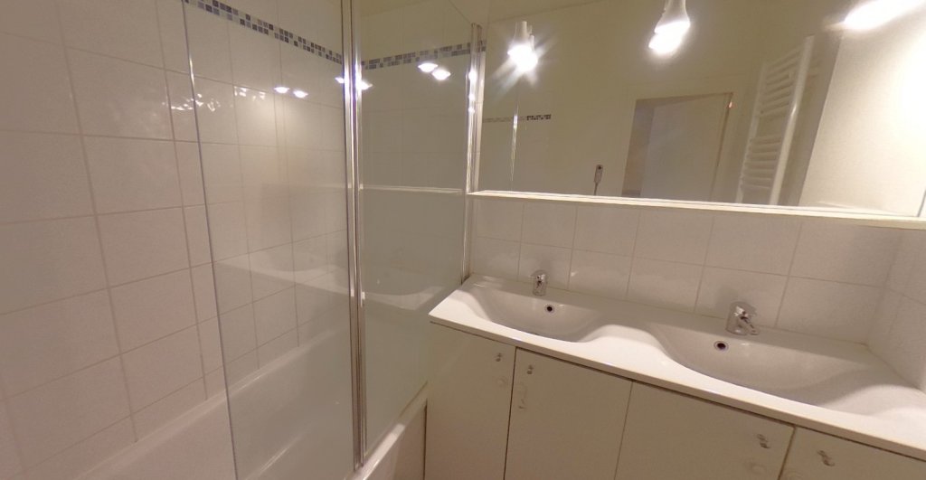 APPARTEMENT T4 A LOUER - LYON 3EME ARRONDISSEMENT - 86.15 m2 - 1�313�&euro; charges comprises par mois