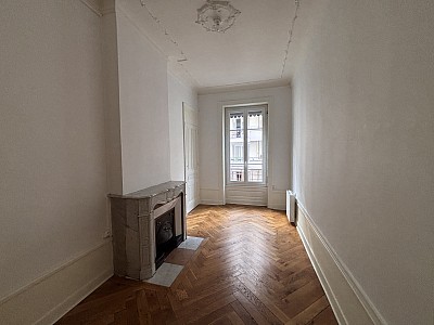 APPARTEMENT T4 A LOUER - LYON 3EME ARRONDISSEMENT - 85.47 m2 - 1 329 € charges comprises par mois