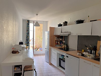 APPARTEMENT T4 A LOUER - LYON 7EME ARRONDISSEMENT - 84.26 m2 - 1 250 € charges comprises par mois