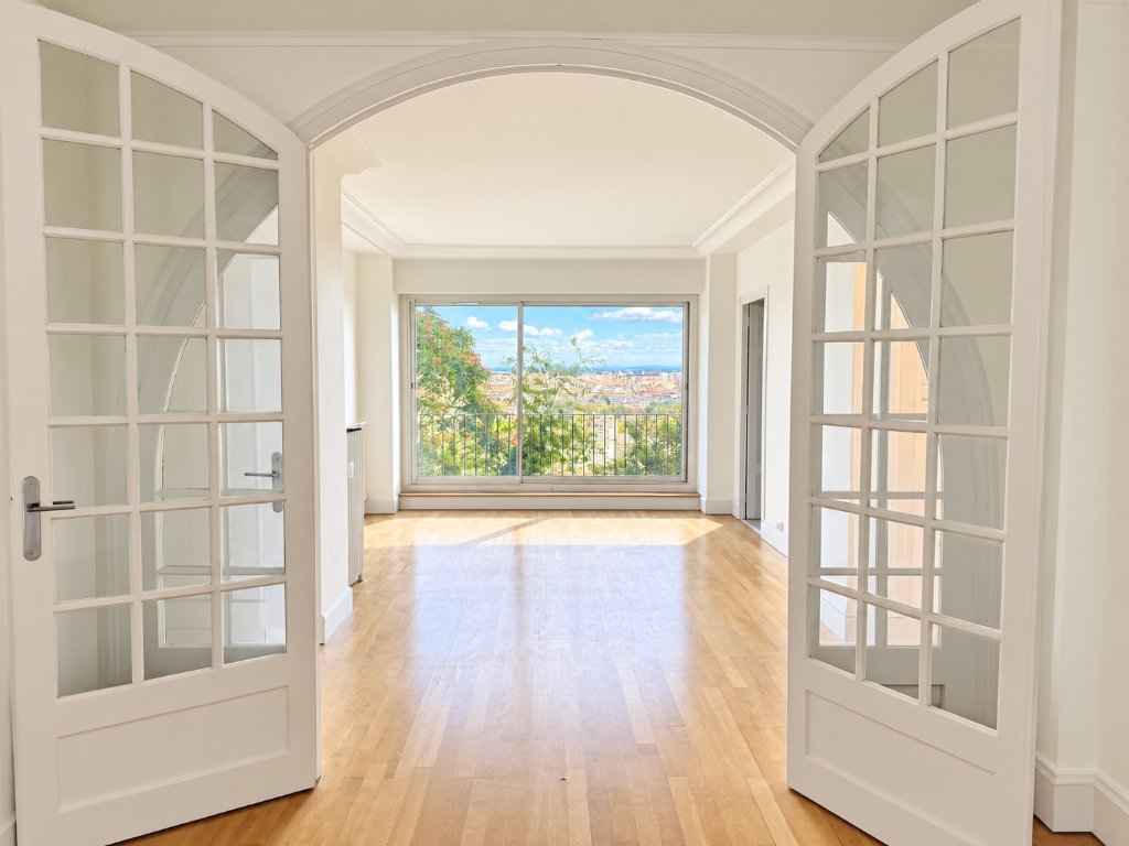 APPARTEMENT T4 A LOUER - STE FOY LES LYON - 113.82 m2 - 1 840 &euro; charges comprises par mois