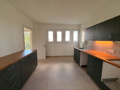 APPARTEMENT T4 A LOUER - STE FOY LES LYON - 113.82 m2 - 1 840 &euro; charges comprises par mois
