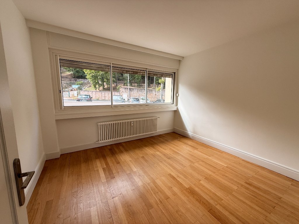 APPARTEMENT T4 A LOUER - STE FOY LES LYON - 113.82 m2 - 1 840 &euro; charges comprises par mois