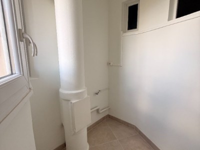 APPARTEMENT T4 A LOUER - STE FOY LES LYON - 113.82 m2 - 1 840 &euro; charges comprises par mois