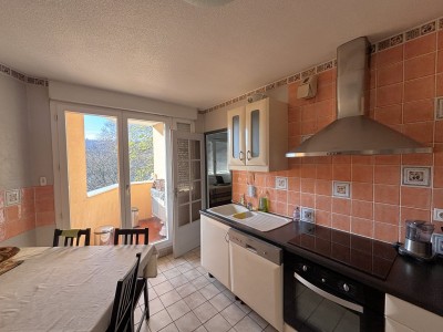 APPARTEMENT T4 A VENDRE - LYON 7EME ARRONDISSEMENT - 96.67 m2 - 380000€