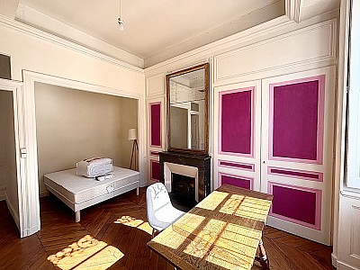 APPARTEMENT T5 A LOUER - LYON 2EME ARRONDISSEMENT - 126.76 m2 - 1 900 € charges comprises par mois