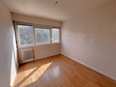 APPARTEMENT T5 A VENDRE - STE FOY LES LYON - 114.73 m2 - 250000 €