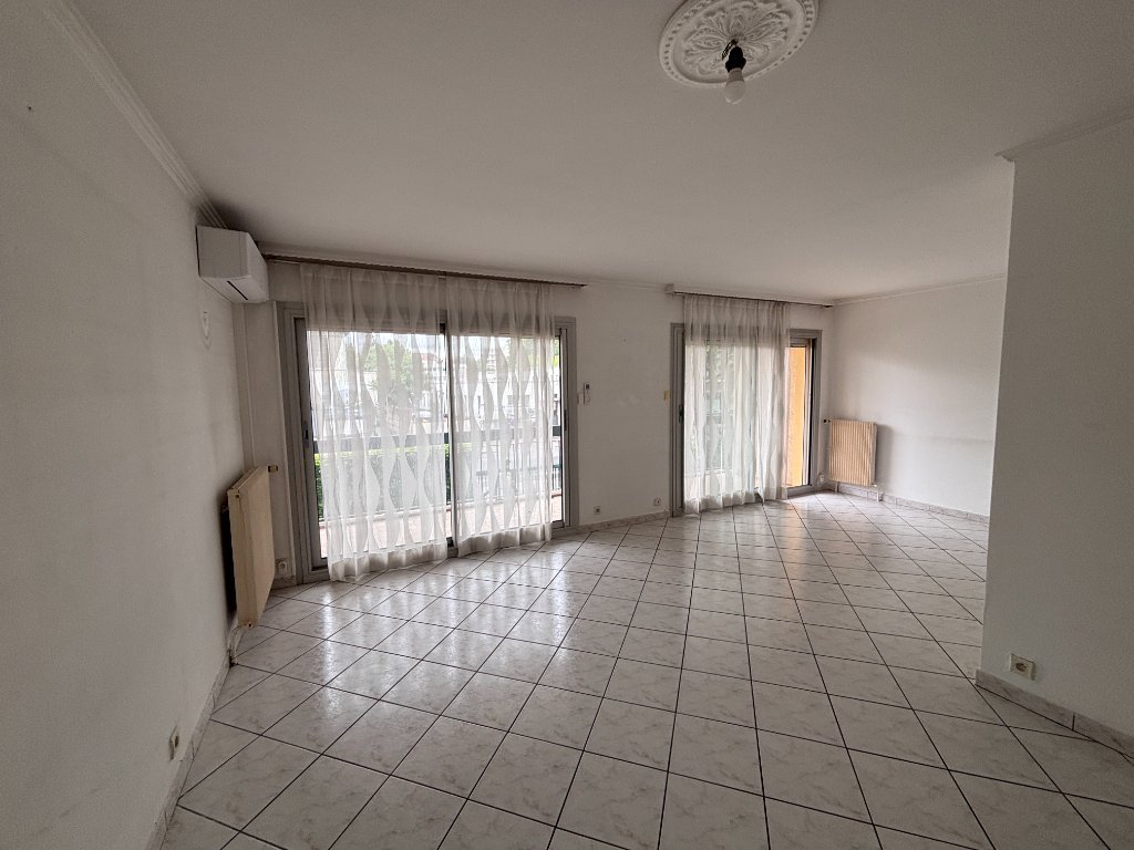 APPARTEMENT T5 A VENDRE - VILLEURBANNE - 110.56 m2 - 329�000�&euro;