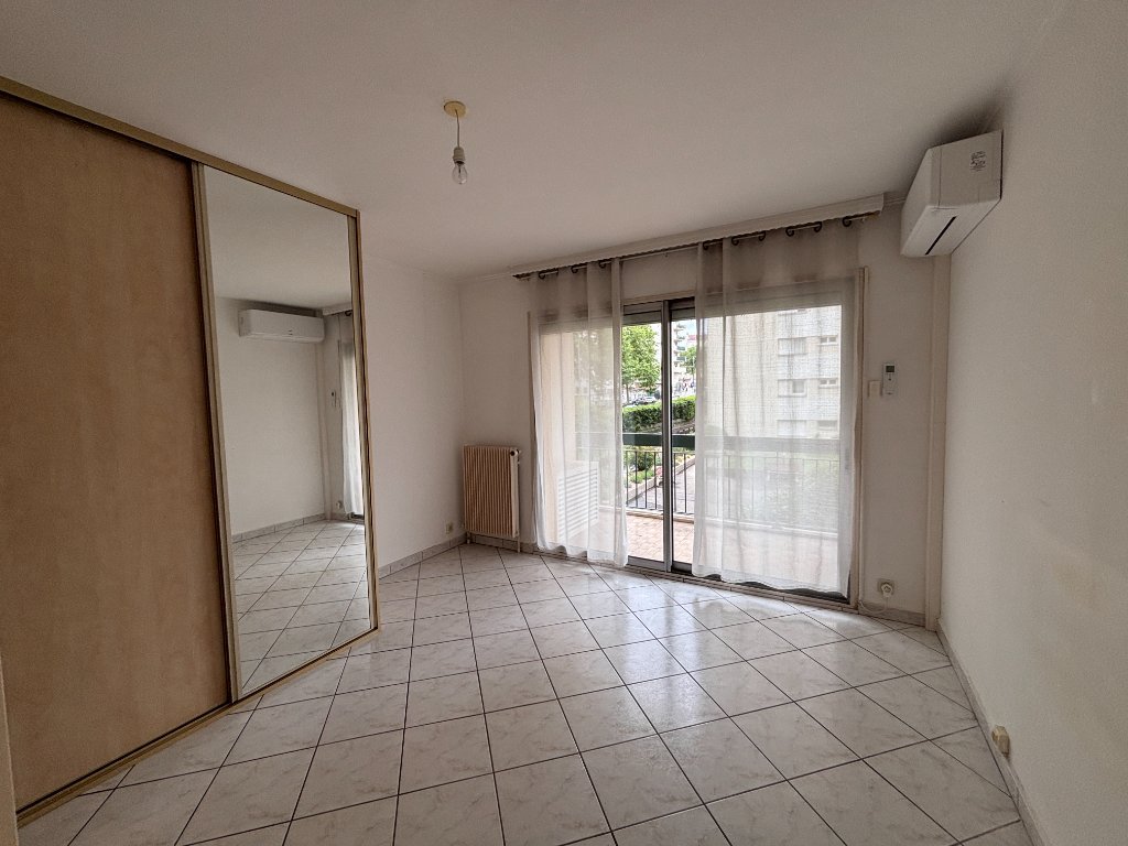 APPARTEMENT T5 A VENDRE - VILLEURBANNE - 110.56 m2 - 329�000�&euro;